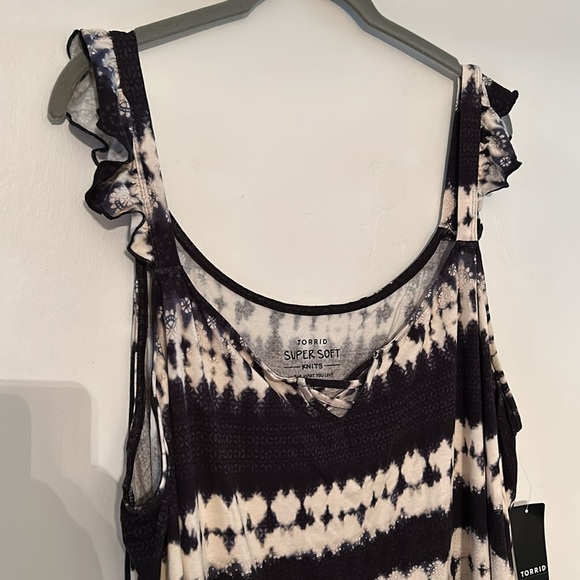 NWT Torrid 4 Super Soft Ruffle Tank - Picture 8 of 9